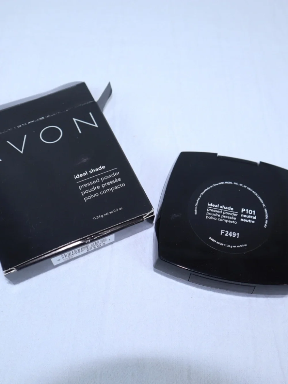 Avon Ideal Shade Pressed Powder Compact P101 Neutral NIB